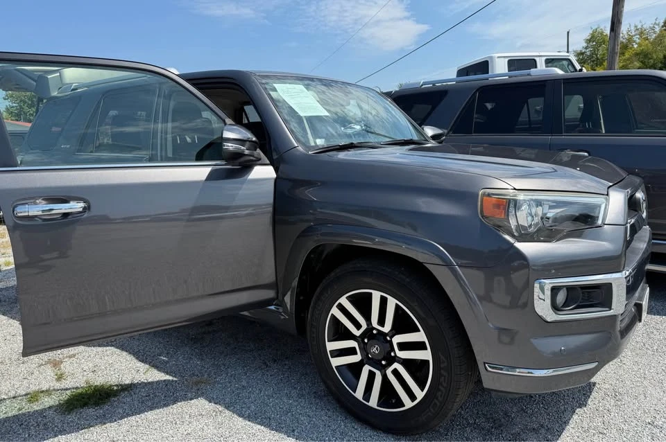 2016 Toyota 4Runner 5th Gen - Image 3 of 11