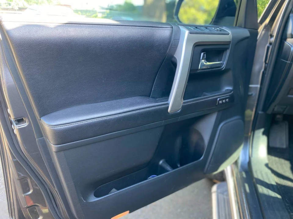 2016 Toyota 4Runner 5th Gen - Image 11 of 16