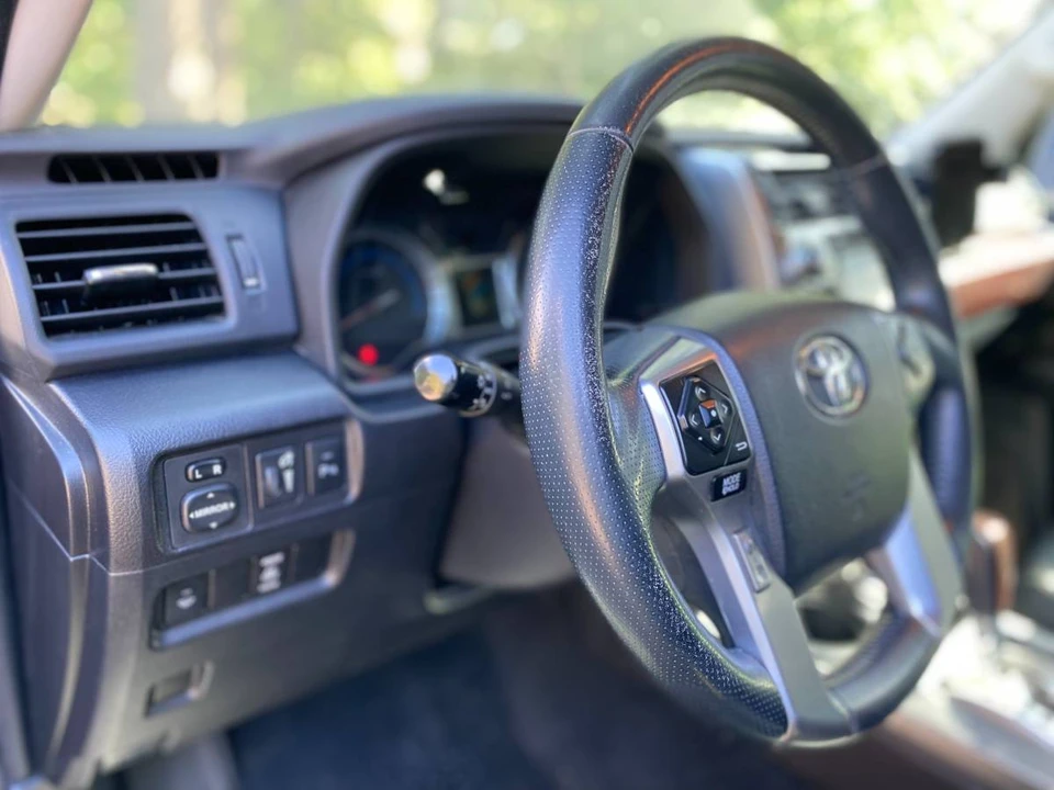 2016 Toyota 4Runner 5th Gen - Image 9 of 16