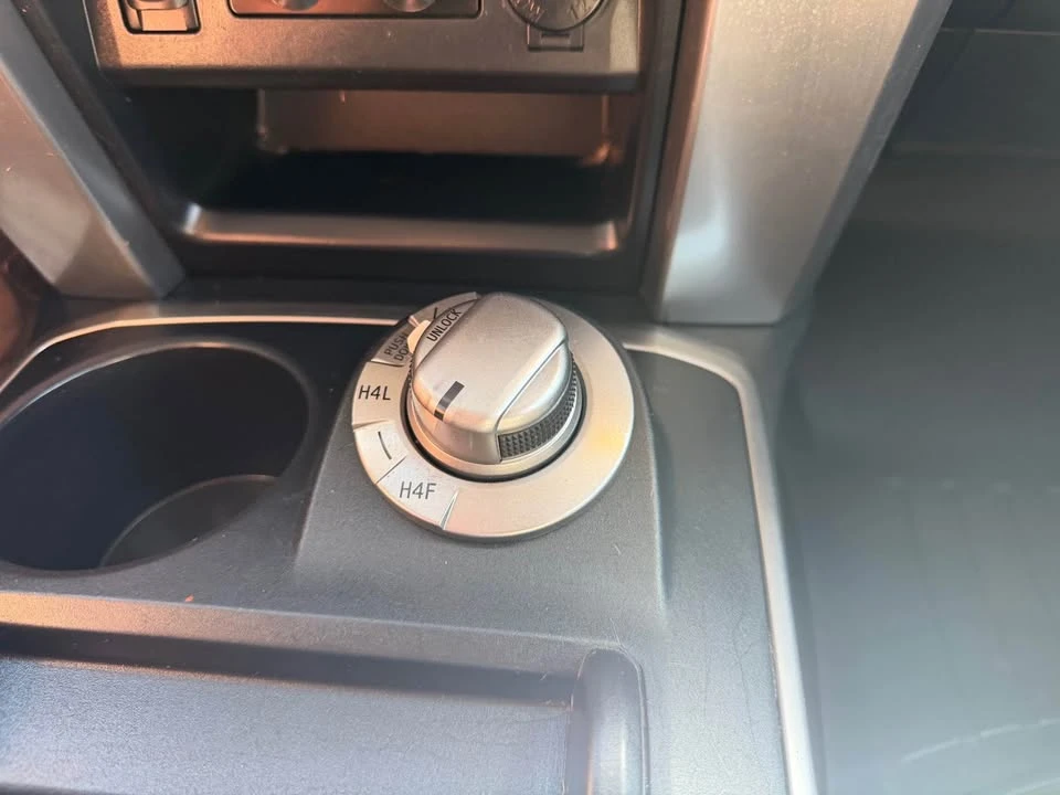 2016 Toyota 4Runner 5th Gen - Image 7 of 9
