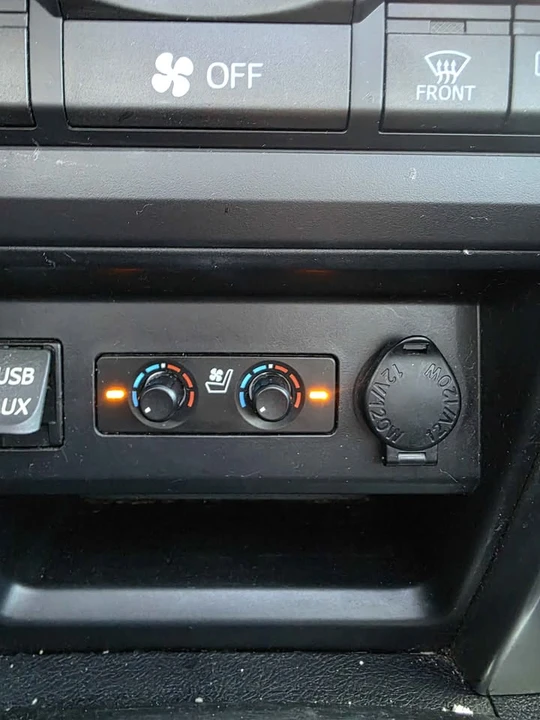 2016 Toyota 4Runner 5th Gen - Image 5 of 10