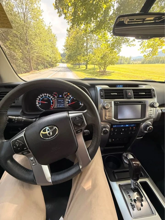 2016 Toyota 4Runner 5th Gen - Image 10 of 14