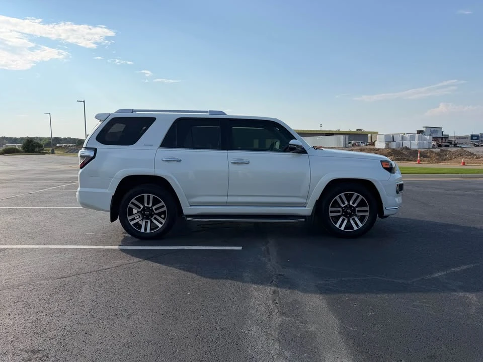 2016 Toyota 4Runner 5th Gen - Image 4 of 8