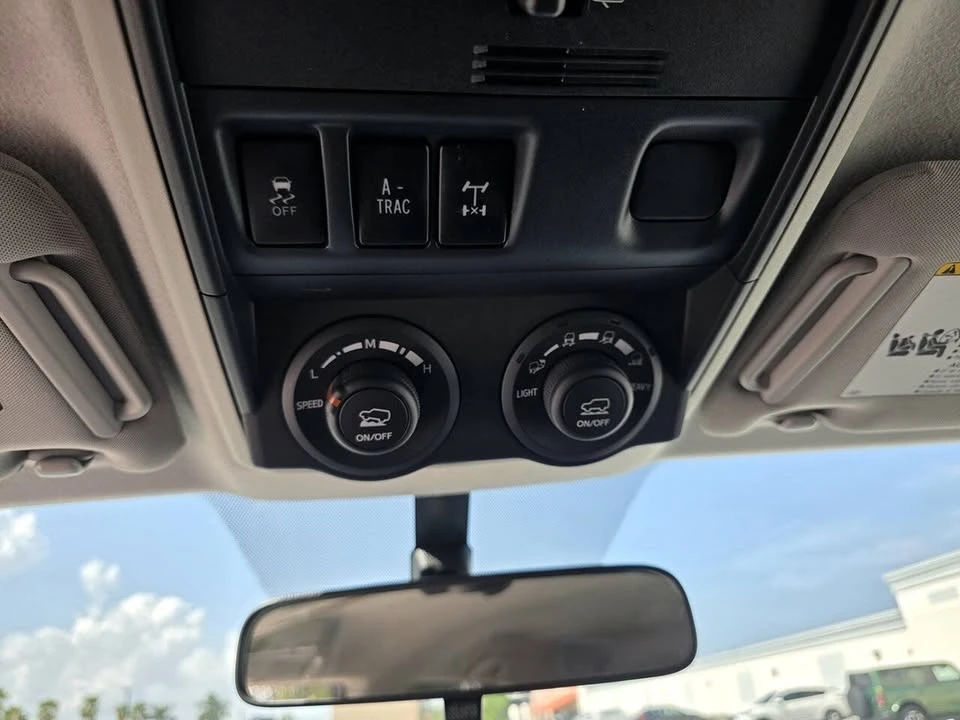 2016 Toyota 4Runner 5th Gen - Image 18 of 20