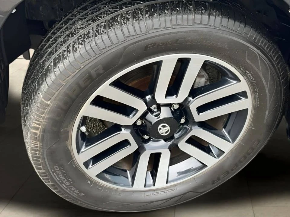 2016 Toyota 4Runner 5th Gen - Image 9 of 20