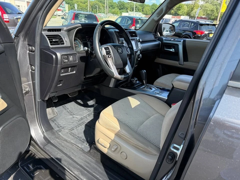 2016 Toyota 4Runner 5th Gen - Image 10 of 20