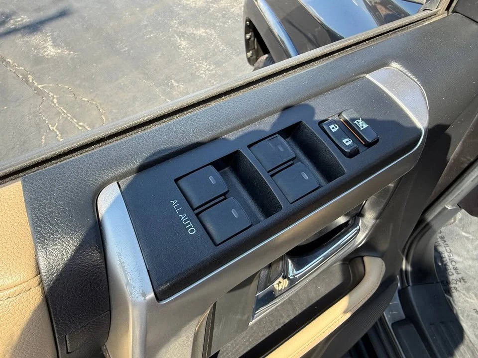 2016 Toyota 4Runner 5th Gen - Image 13 of 20