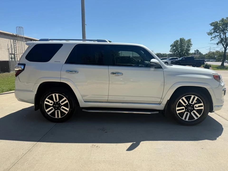 2016 Toyota 4Runner 5th Gen - Image 8 of 20