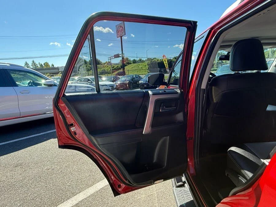 2016 Toyota 4Runner 5th Gen - Image 11 of 18