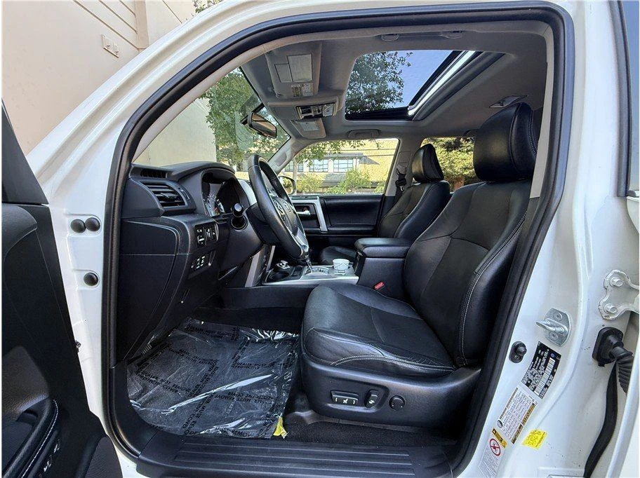 2016 Toyota 4Runner 5th Gen - Image 10 of 20