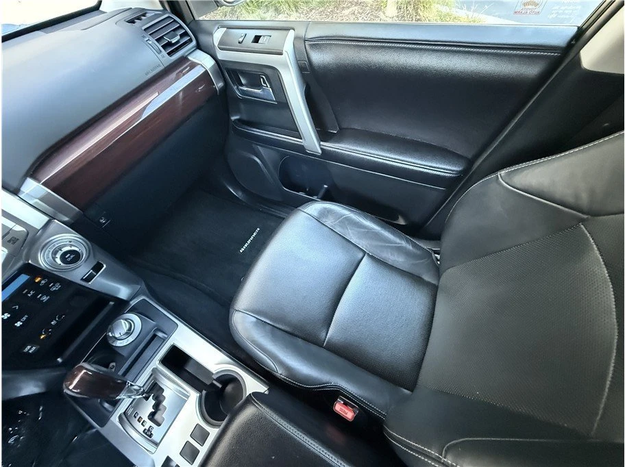 2016 Toyota 4Runner 5th Gen - Image 9 of 20