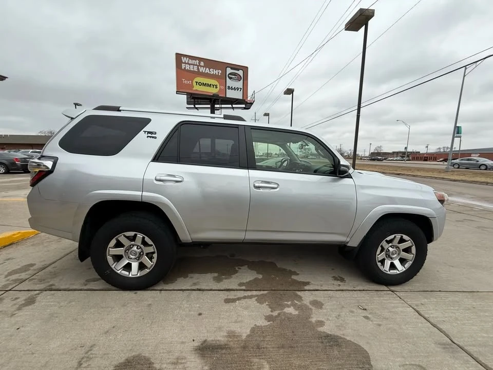 2016 Toyota 4Runner 5th Gen - Image 8 of 20