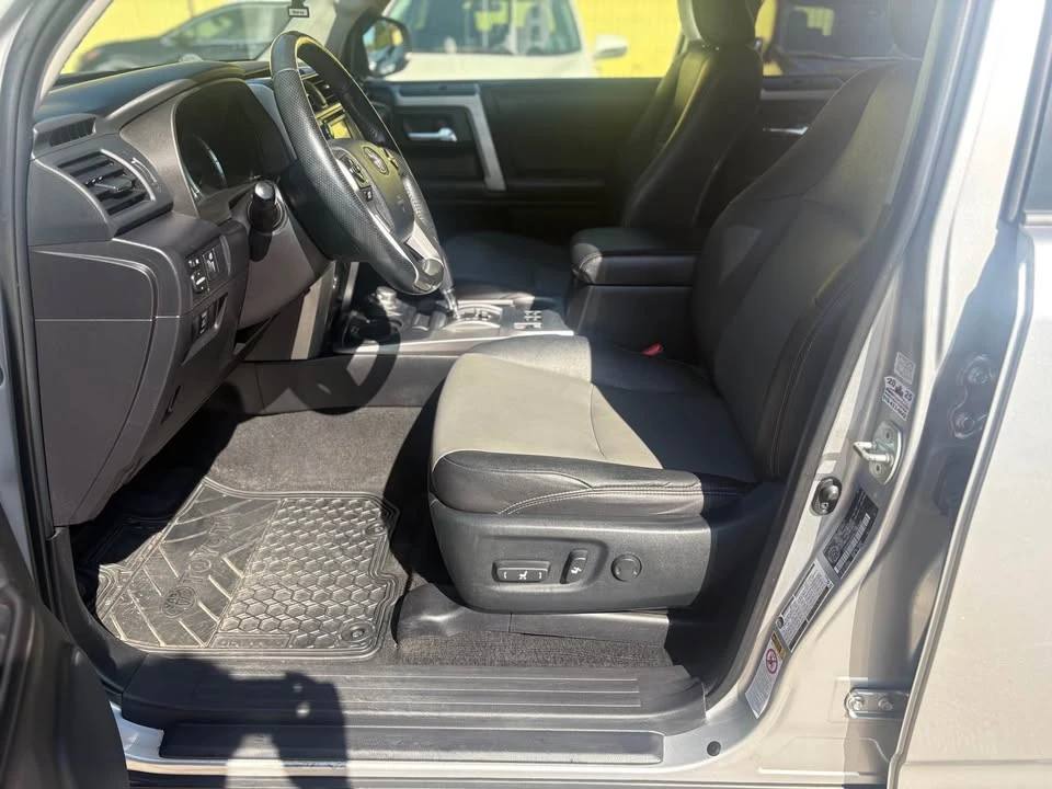 2016 Toyota 4Runner 5th Gen - Image 13 of 19