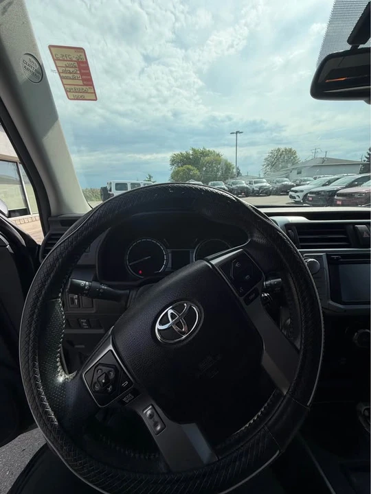 2016 Toyota 4Runner 5th Gen - Image 6 of 10