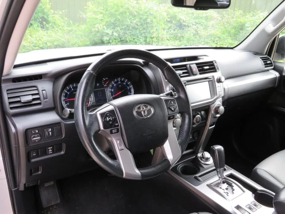 2016 Toyota 4Runner 5th Gen - Image 17 of 20