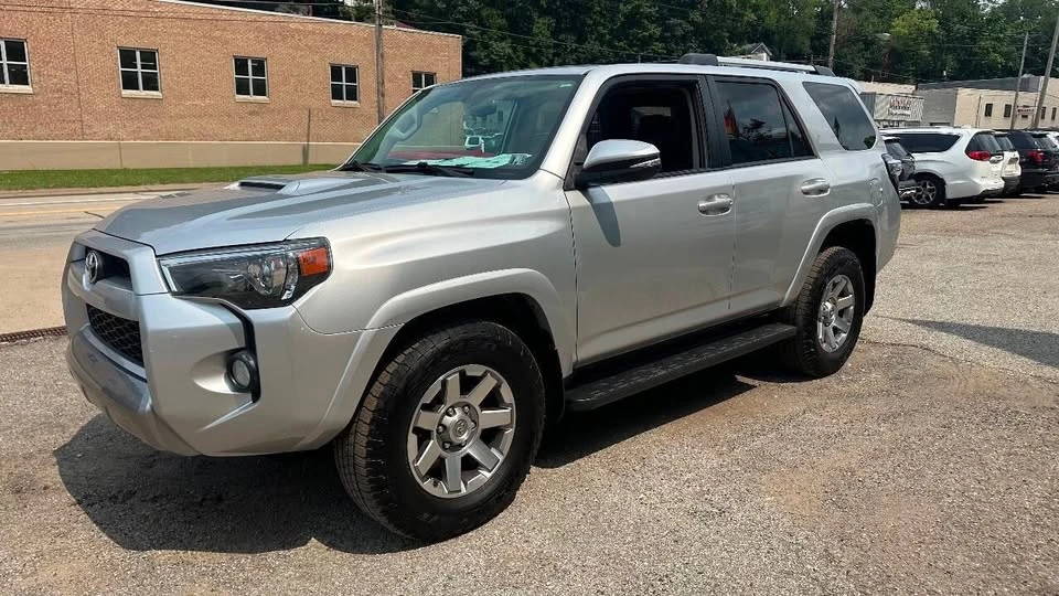 2016 Toyota 4Runner 5th Gen - Image 3 of 18