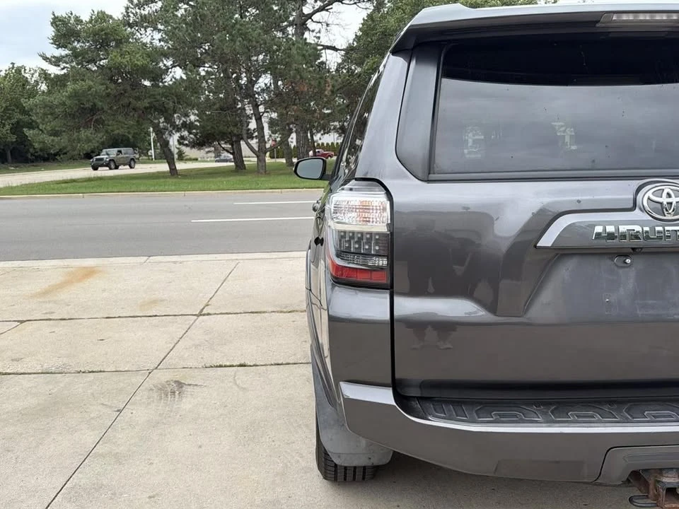 2016 Toyota 4Runner 5th Gen - Image 11 of 19