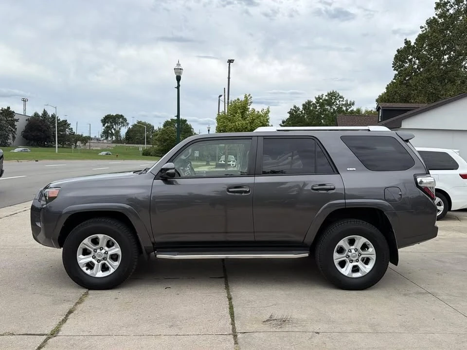 2016 Toyota 4Runner 5th Gen - Image 5 of 19