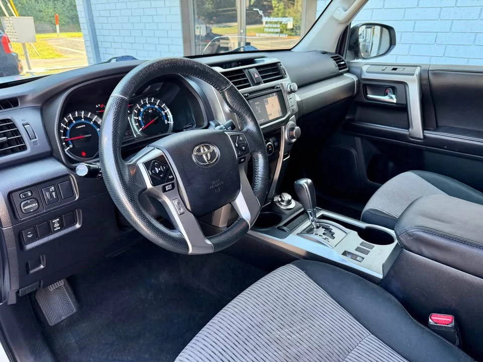 2016 Toyota 4Runner 5th Gen - Image 5 of 17