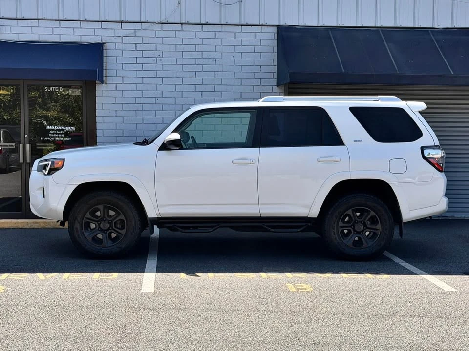 2016 Toyota 4Runner 5th Gen - Image 11 of 17