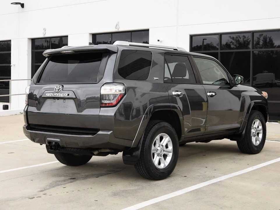 2016 Toyota 4Runner 5th Gen - Image 9 of 19