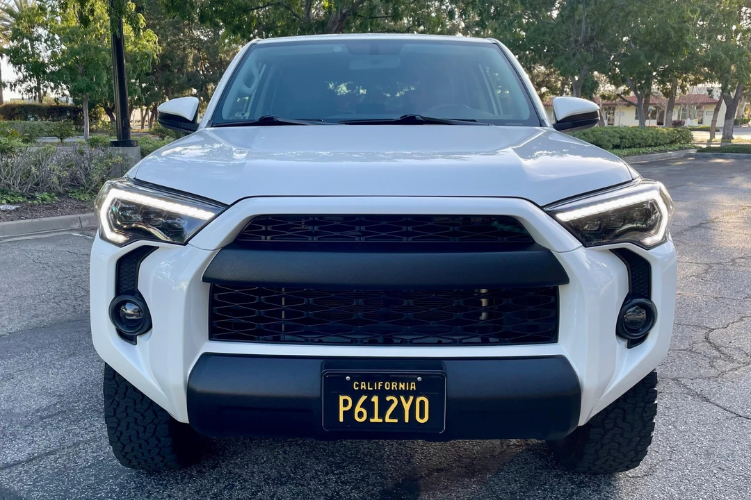 2016 Toyota 4Runner 5th Gen - Image 2 of 31