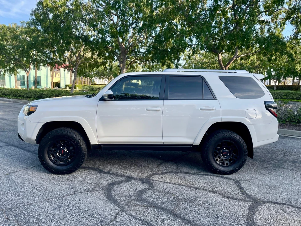 2016 Toyota 4Runner 5th Gen - Image 8 of 31