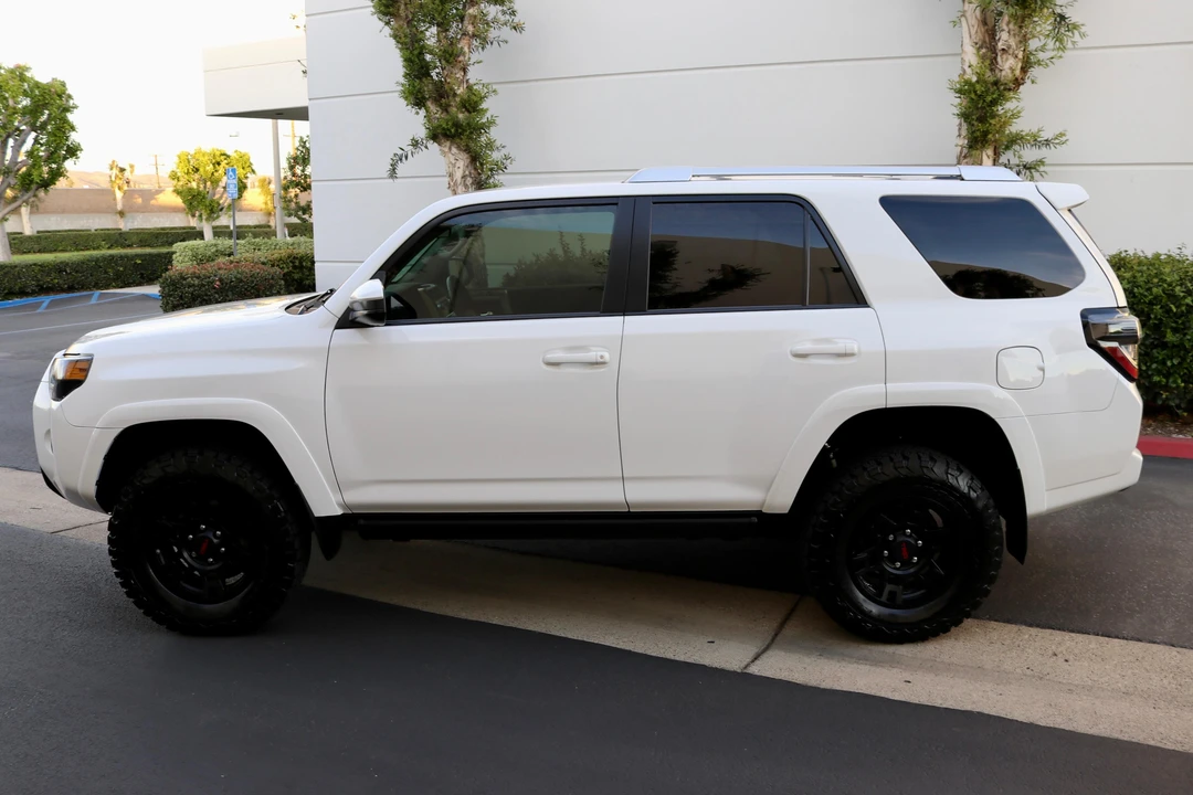 2016 Toyota 4Runner 5th Gen - Image 9 of 31