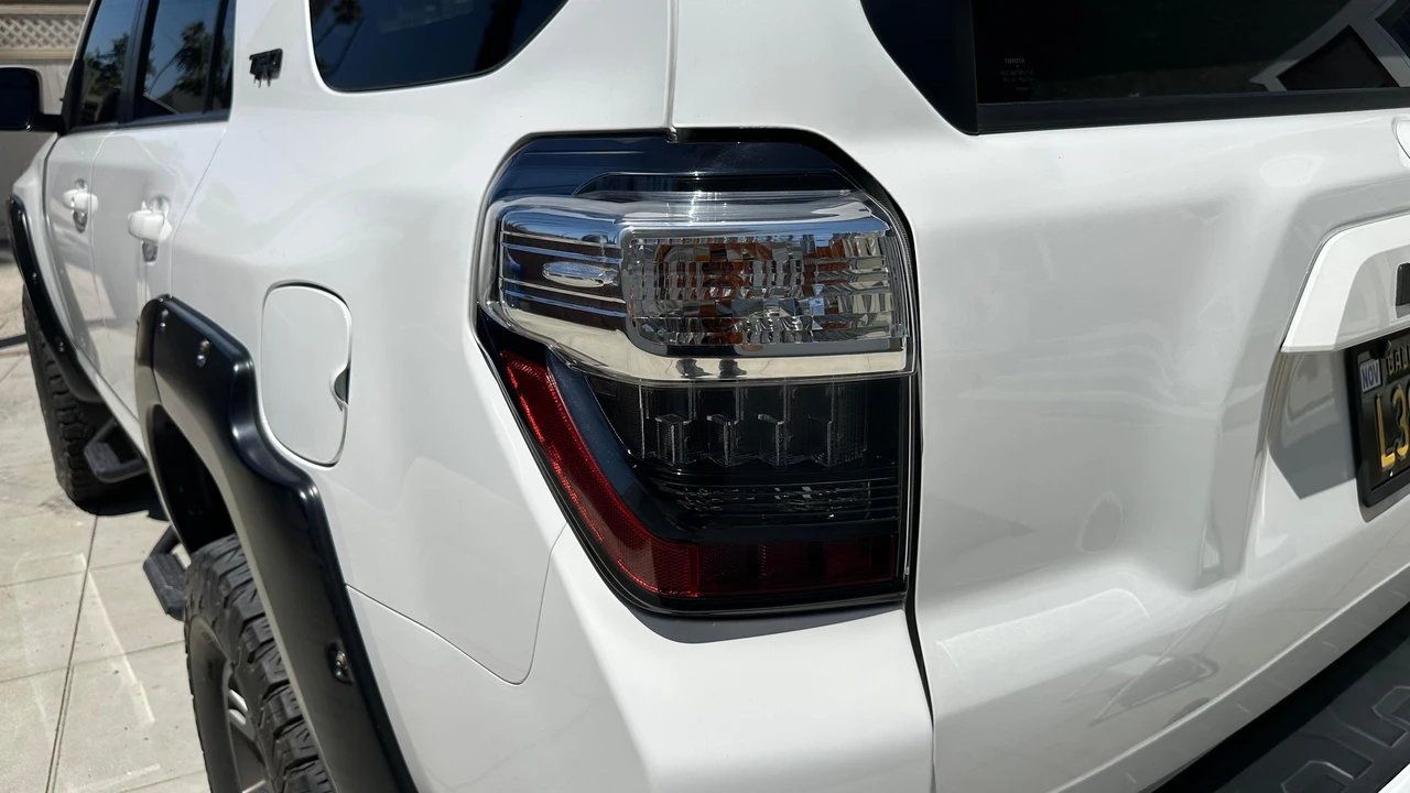 2016 Toyota 4Runner 5th Gen - Image 25 of 31