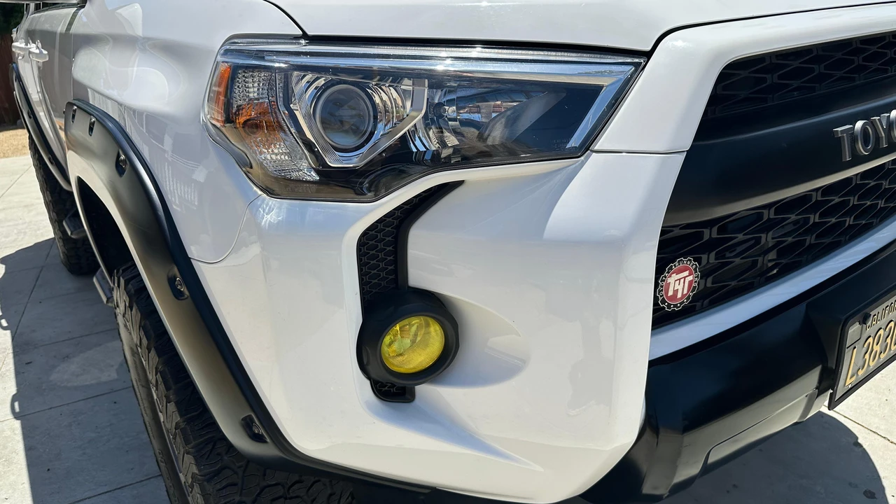 2016 Toyota 4Runner 5th Gen - Image 14 of 31