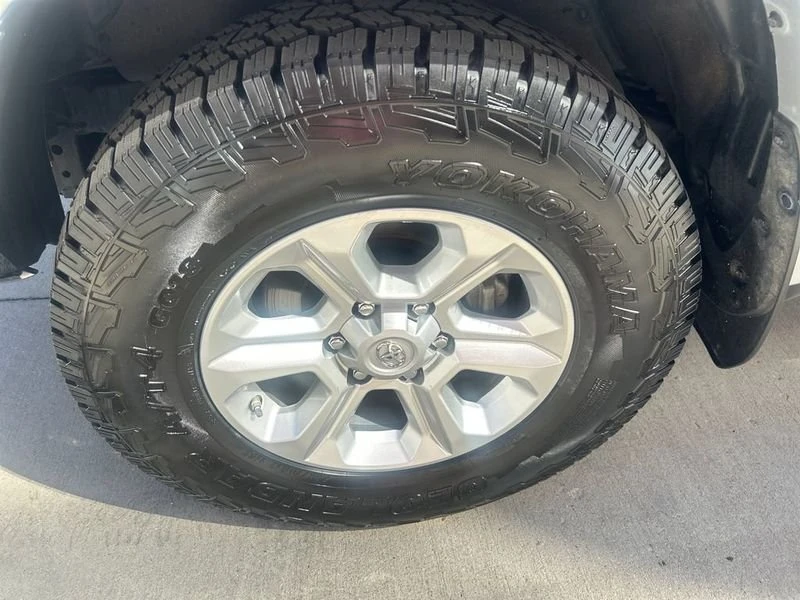 2016 Toyota 4Runner 5th Gen - Image 16 of 20