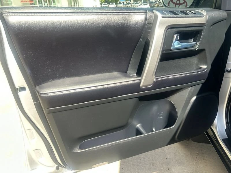 2016 Toyota 4Runner 5th Gen - Image 11 of 20