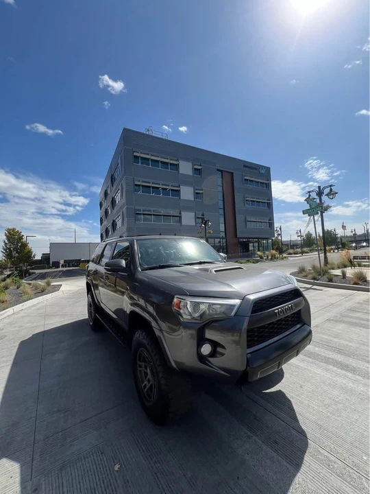 2016 Toyota 4Runner 5th Gen - Image 4 of 16
