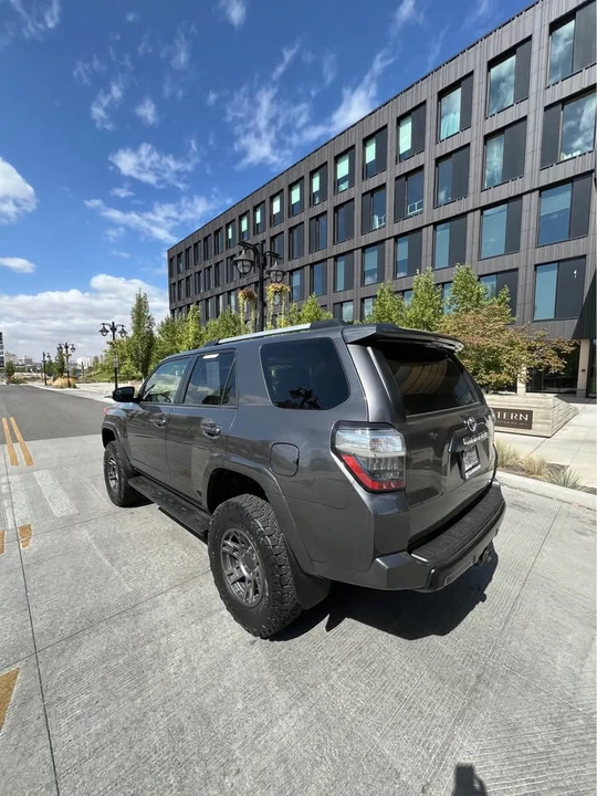 2016 Toyota 4Runner 5th Gen - Image 10 of 16