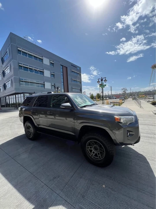 2016 Toyota 4Runner 5th Gen - Image 5 of 16