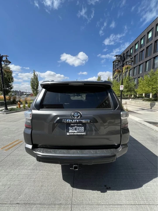 2016 Toyota 4Runner 5th Gen - Image 8 of 16