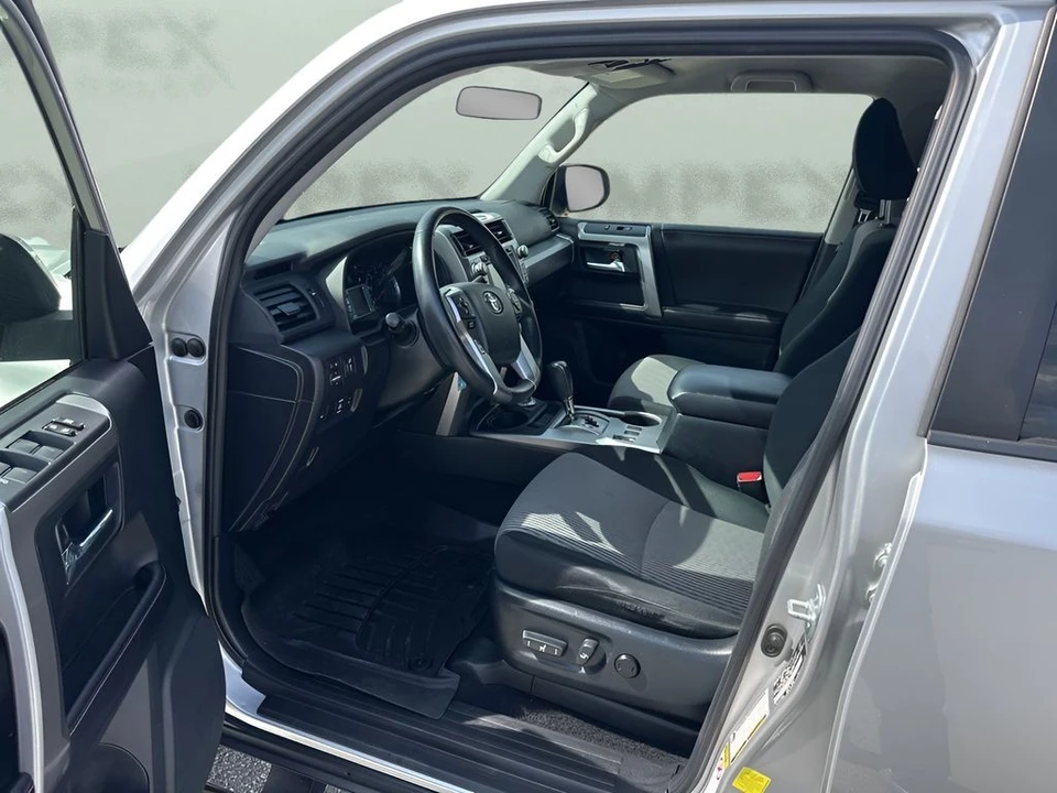 2016 Toyota 4Runner 5th Gen - Image 9 of 21