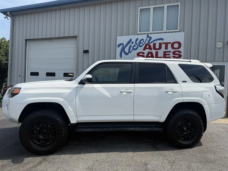 2016 Toyota 4Runner 5th Gen - Image 11 of 20