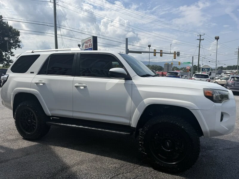 2016 Toyota 4Runner 5th Gen - Image 5 of 20