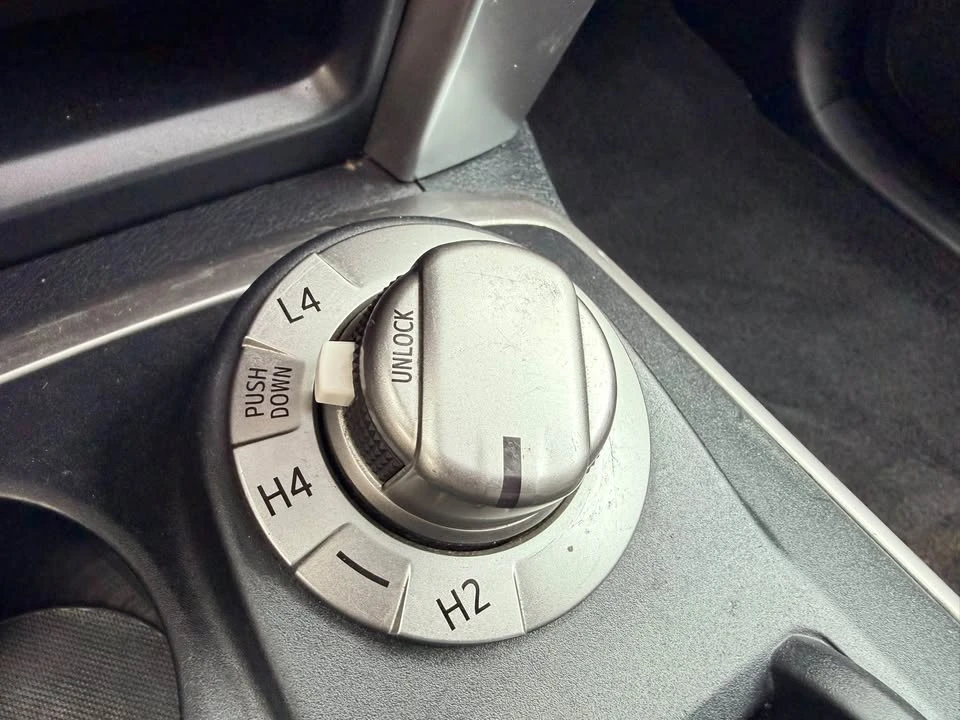 2016 Toyota 4Runner 5th Gen - Image 10 of 15