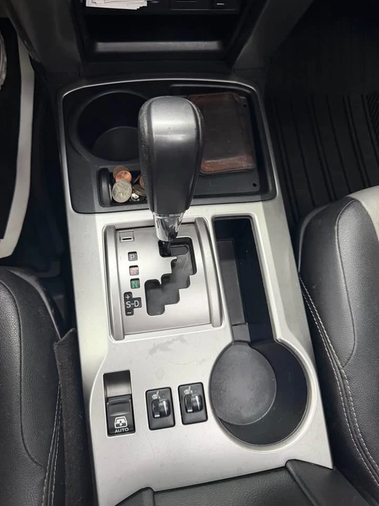 2016 Toyota 4Runner 5th Gen - Image 9 of 10