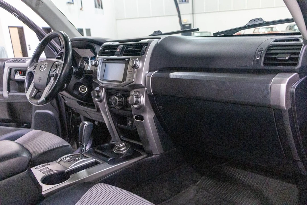 2016 Toyota 4Runner 5th Gen - Image 8 of 19