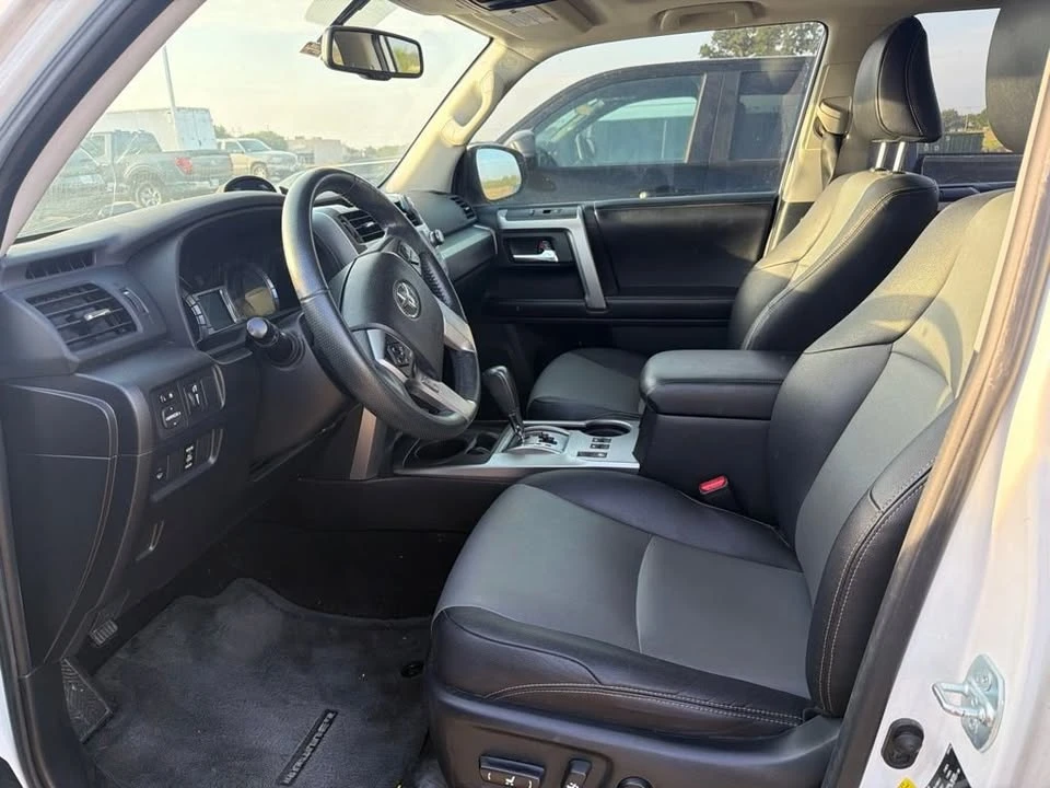 2016 Toyota 4Runner 5th Gen - Image 5 of 10