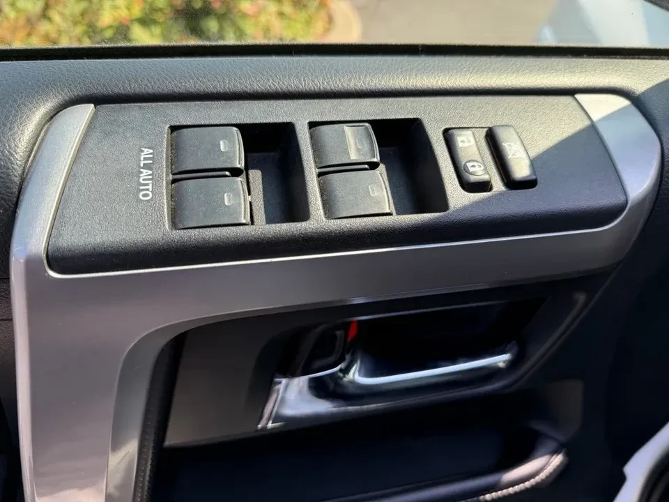 2016 Toyota 4Runner 5th Gen - Image 9 of 20