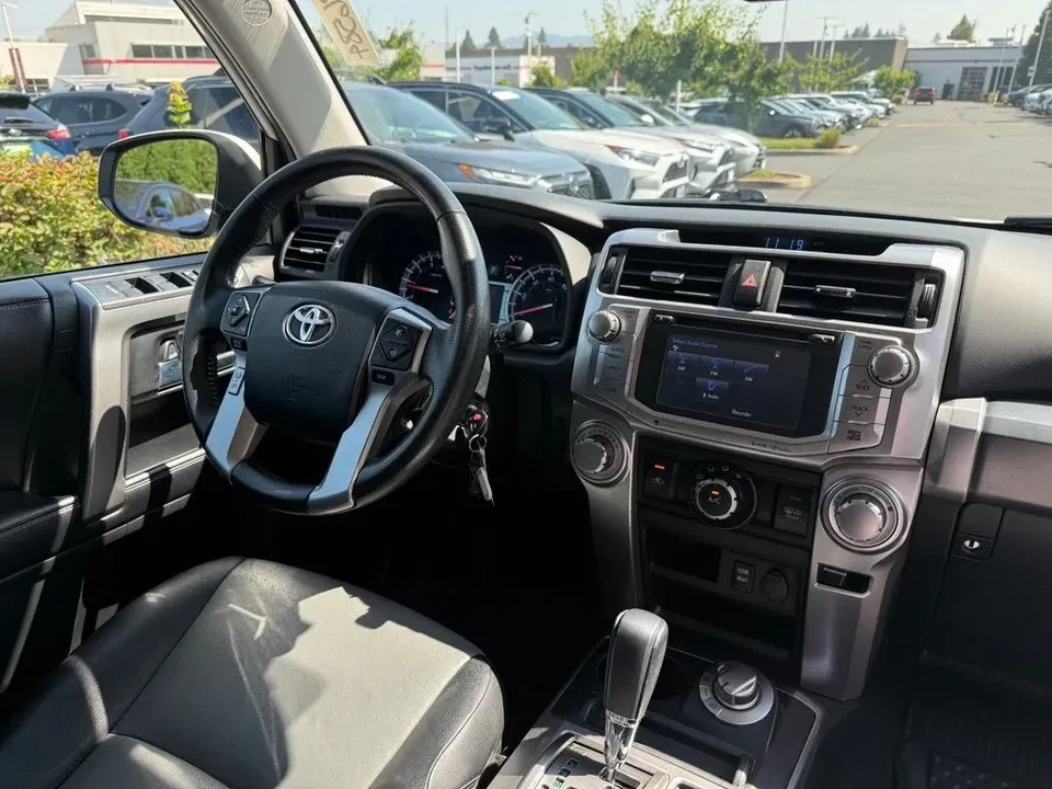 2016 Toyota 4Runner 5th Gen - Image 11 of 20