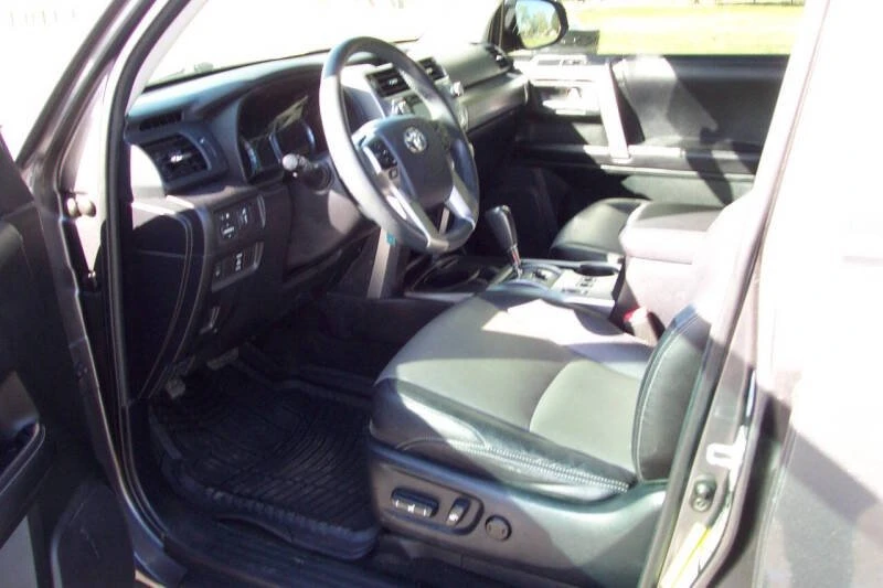2016 Toyota 4Runner 5th Gen - Image 8 of 13