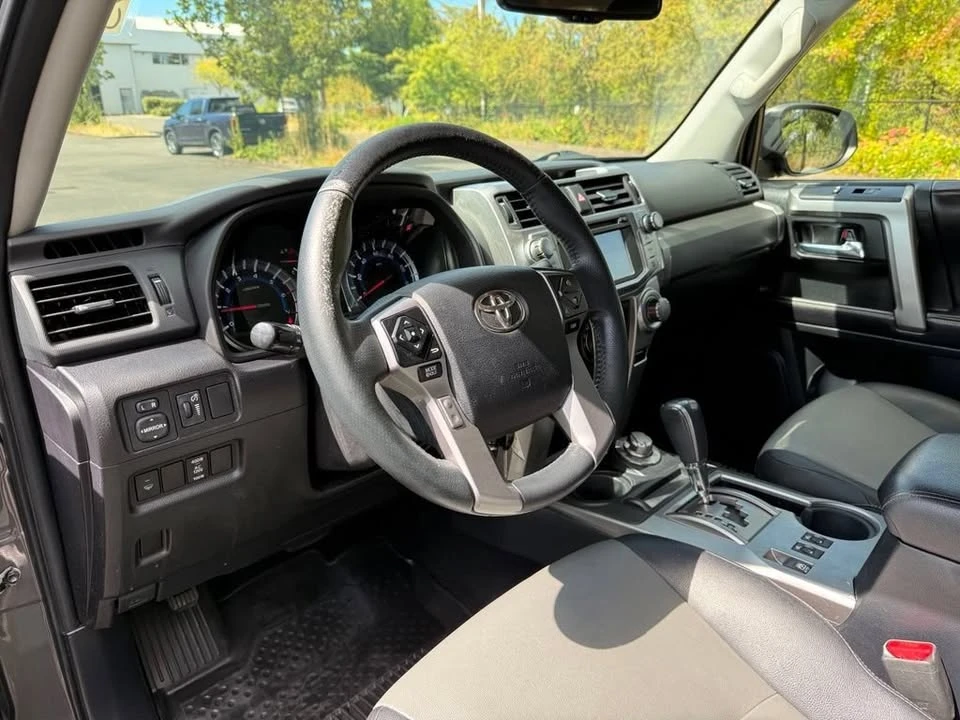 2016 Toyota 4Runner 5th Gen - Image 13 of 19