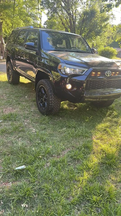 2016 Toyota 4Runner - Image 2 of 7