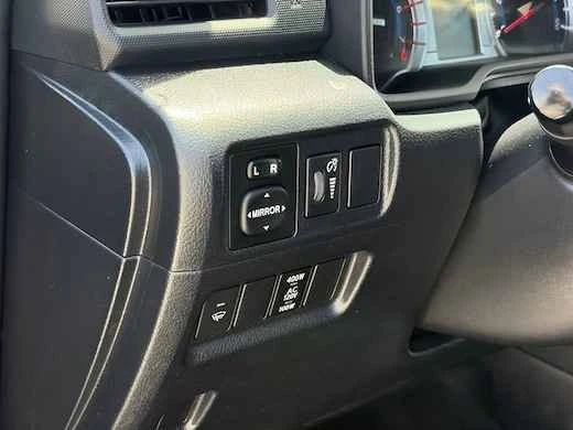 2016 Toyota 4Runner 5th Gen - Image 6 of 11