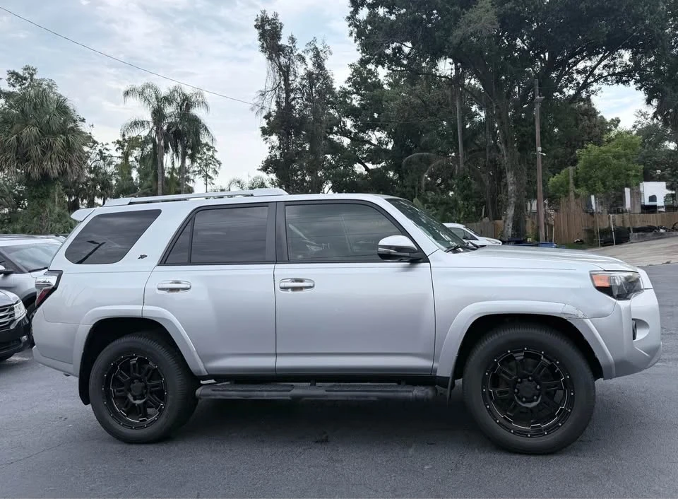 2016 Toyota 4Runner 5th Gen - Image 10 of 12